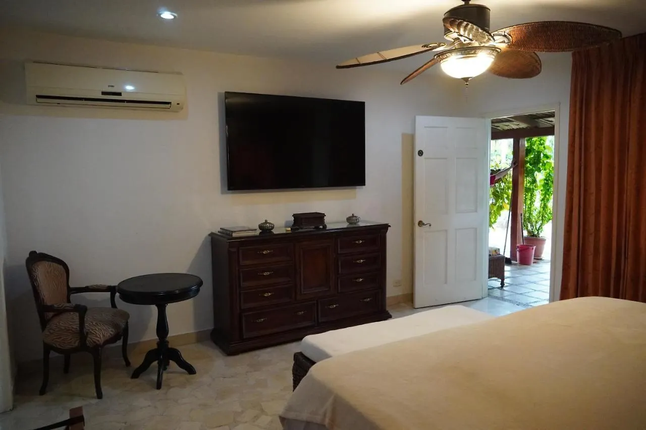 Hotel Boutique Villa Casuarinas Cali Bed & Breakfast