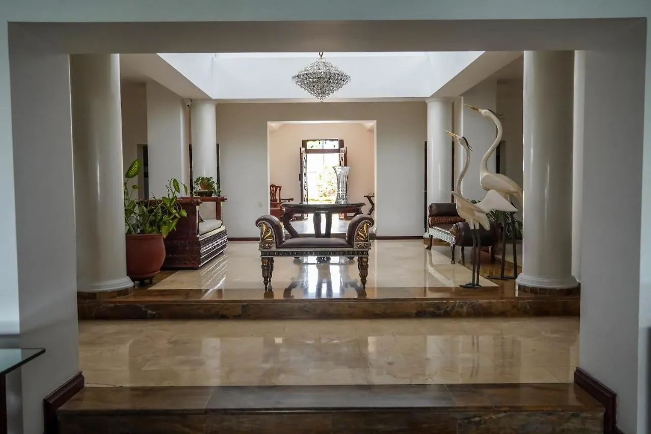 Hotel Boutique Villa Casuarinas Cali 3*,  Colombia