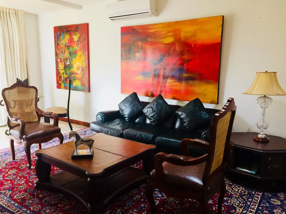 Hotel Boutique Villa Casuarinas Cali 3*,