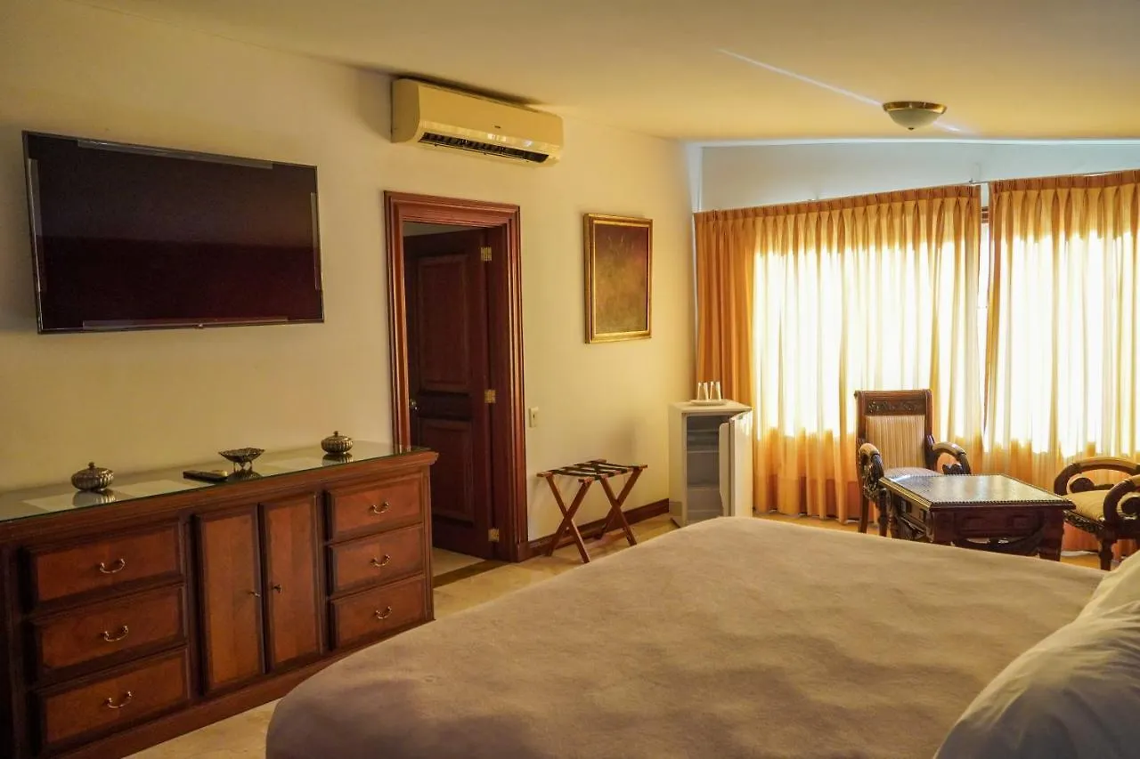 Hotel Boutique Villa Casuarinas Cali 3*,  Colombia