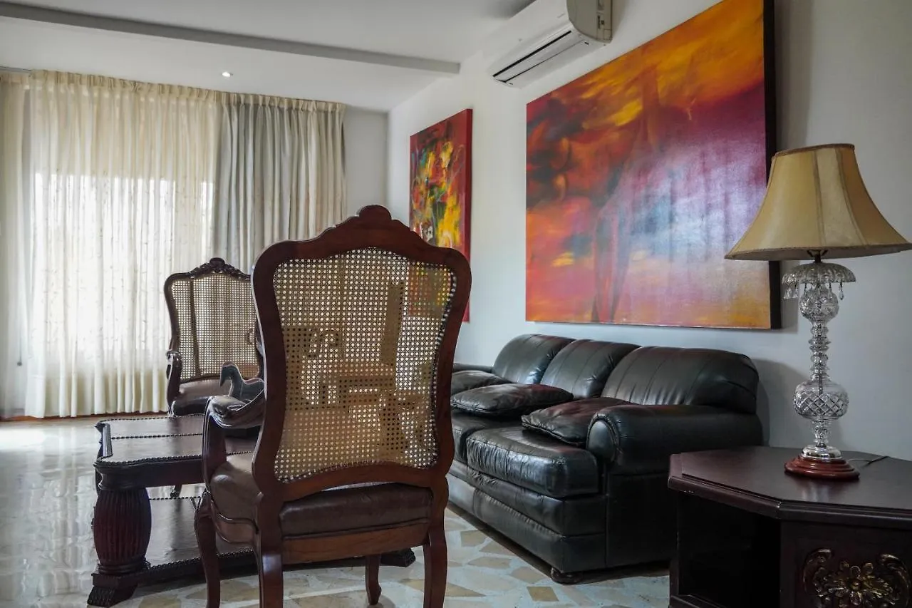 Hotel Boutique Villa Casuarinas Cali Bed and breakfast