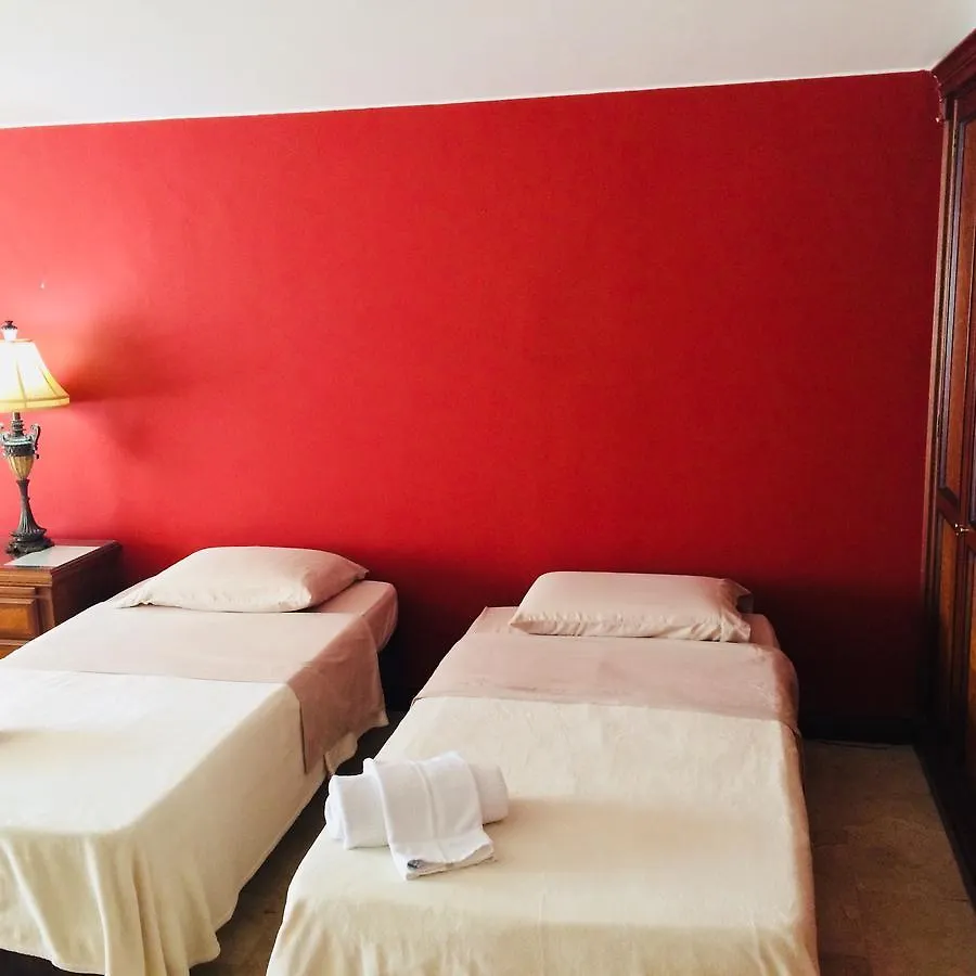 *** Bed and breakfast Hotel Boutique Villa Casuarinas Cali Colombia